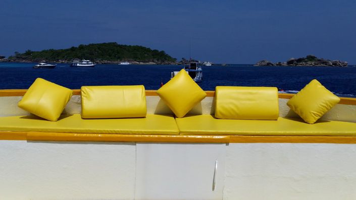 Tauchschiff MV Amapon Sonnendeck Tauchschiff MV Amapon Sonnendeck