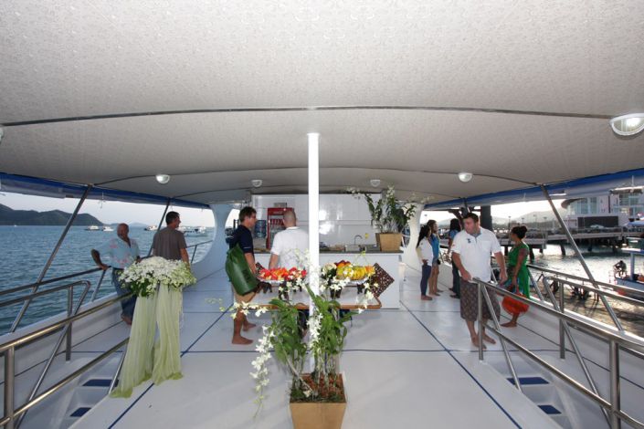 Tauchschiff MV Pawara Essbereich Tauchschiff MV Pawara Essbereich